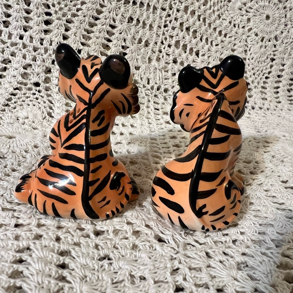 Lynda Corneille Ark Safari Vtg Tigers
Salt & Pepper Shakers NWOT - Picture 2 of 6